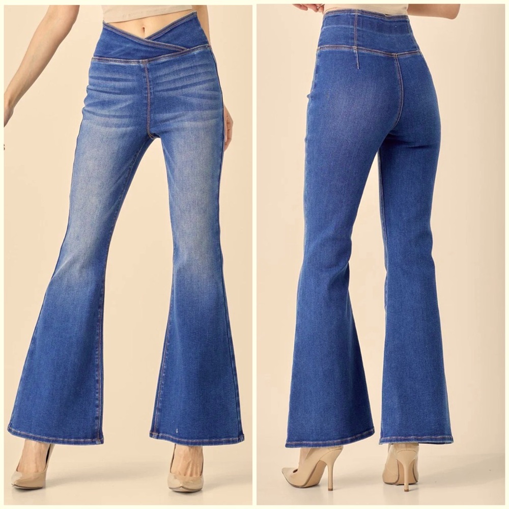 NWT Risen Women’s Criss Cross High Waist Pull On Jeans Medium Wash Size 1X